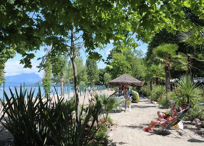 Cisano - San Vito Кемпінг