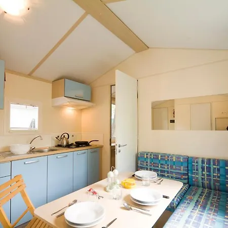 Camping Cisano - San Vito 4*