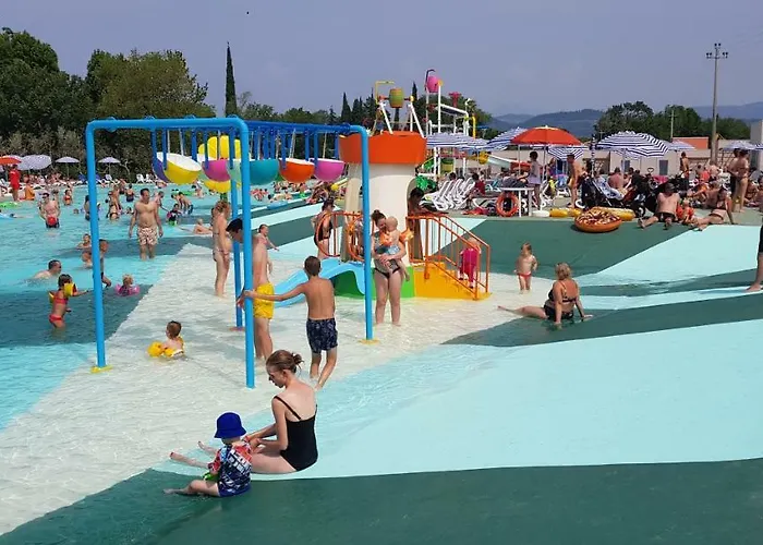 Cisano - San Vito Camping 4*